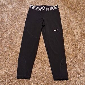 Nike Pro NWOT Cropped legging with Mesh/ Dri-Fit/ SMALL